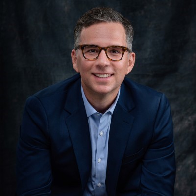 Headshot of Lucas Giokas